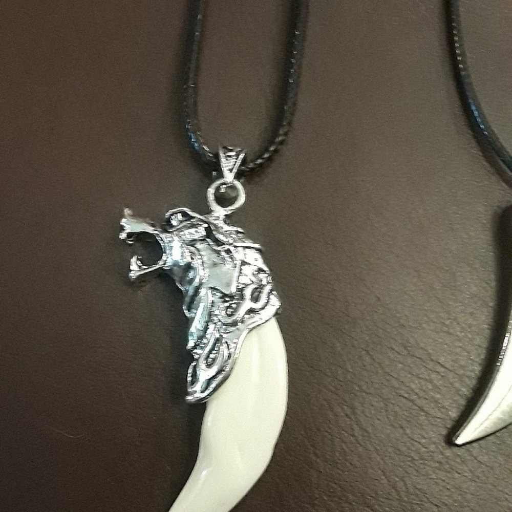 New man wolf tooth Necklace Titanium steel pendant